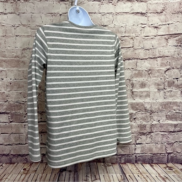 Quacker Factory Gray Cardinal Sequin Striped Top - Picture 6 of 9